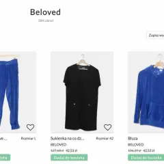 Beloved to marka odzieżowa. Na stronie prezentowane są niebieskie spodnie dresowe, czarna sukienka i niebieska bluza z kapturem.
