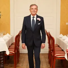 Jak dobrać krawat dla ojca pana młodego - kompletny poradnik stylizacji