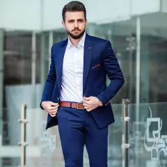 Jak dobrać koszulę do garnituru bez krawata: najważniejsze zasady elegancji