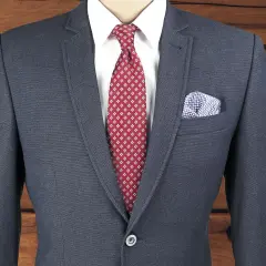 Jaki kolor krawata do białej koszuli: 5 zasad eleganckiego doboru