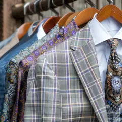 Jaka koszula do garnituru w kratę? To przewodnik męskiej elegancji
