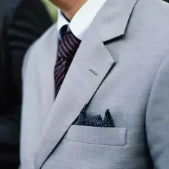 Marynarka sylwestrowa - dodająca elegancji każdej imprezie.