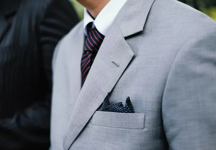 Marynarka sylwestrowa - dodająca elegancji każdej imprezie.