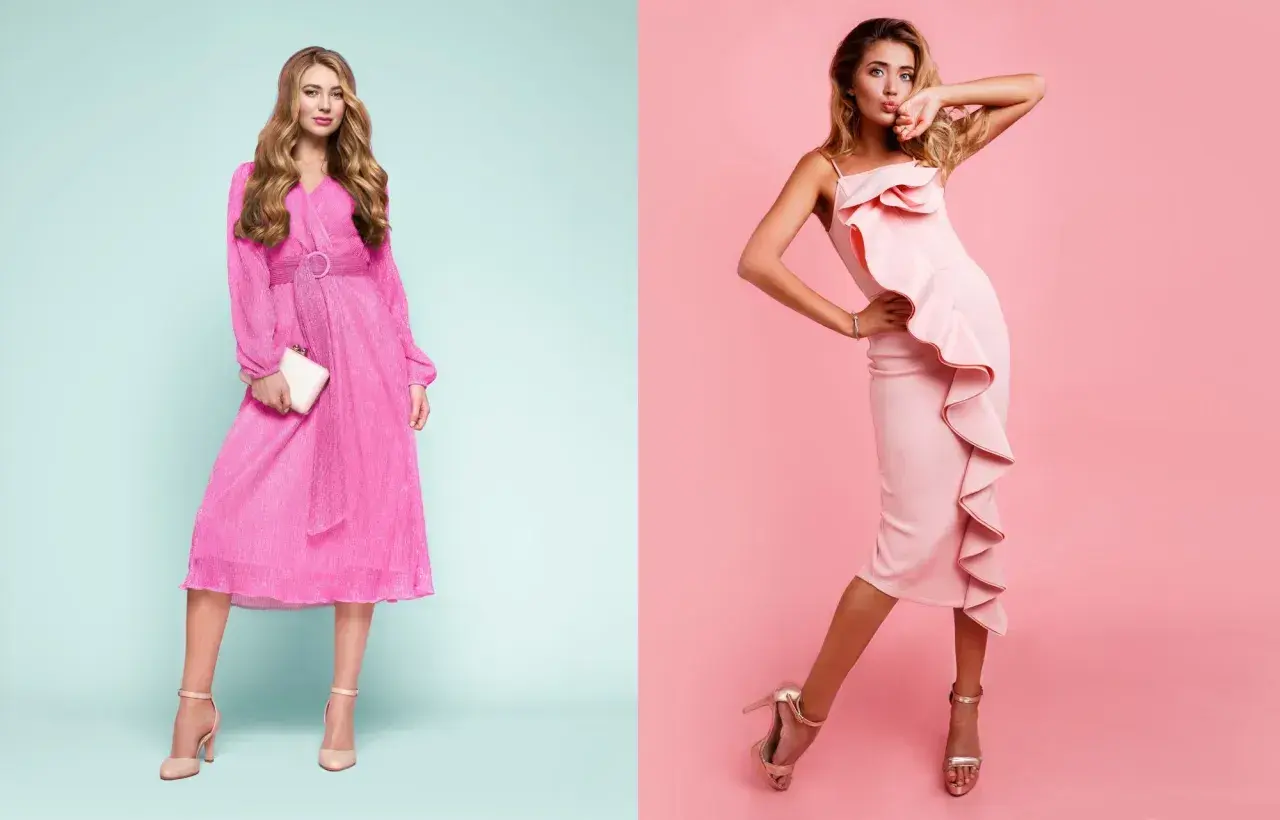 Dwie kobiety w różowych sukienkach. Na pierwszym planie elegancka, długa sukienka i cieliste szpilki. Na drugim planie krótka sukienka z falbanami i złote sandałki. Idealne inspiracje, jakie buty do różowej sukienki.
